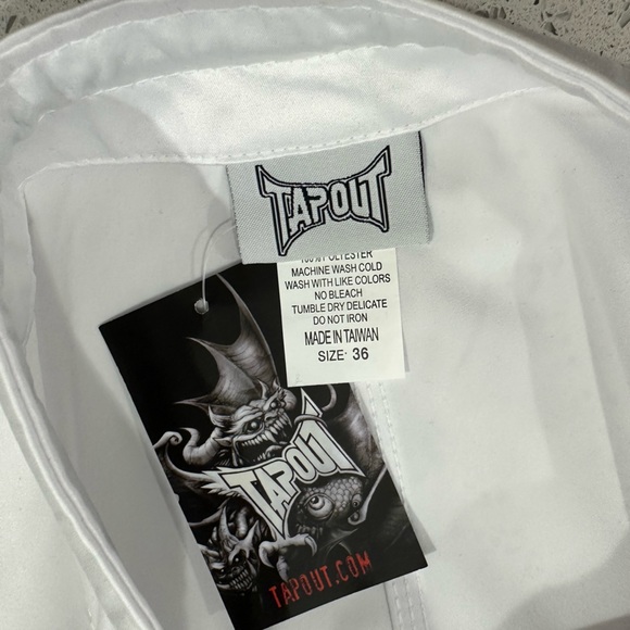 NWT Authentic Men’s MMA Tapout fight shorts - Picture 3 of 9